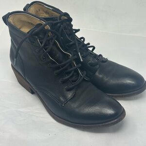 Frye  Carson Lace Up  Heeled Black Leather Boots size  8